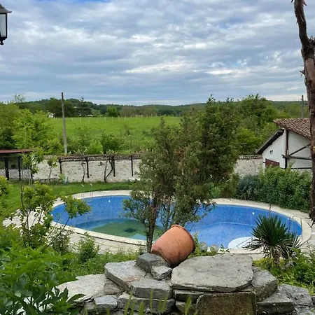 Maison d'hôtes комплекс за гости малки воден